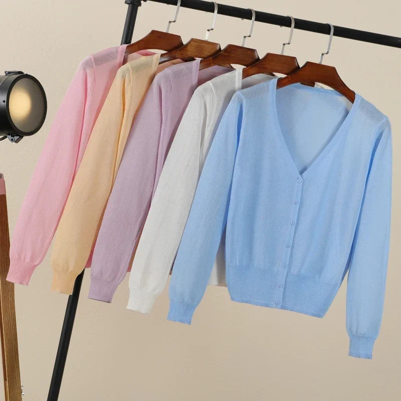 Gecropt vest met V-hals