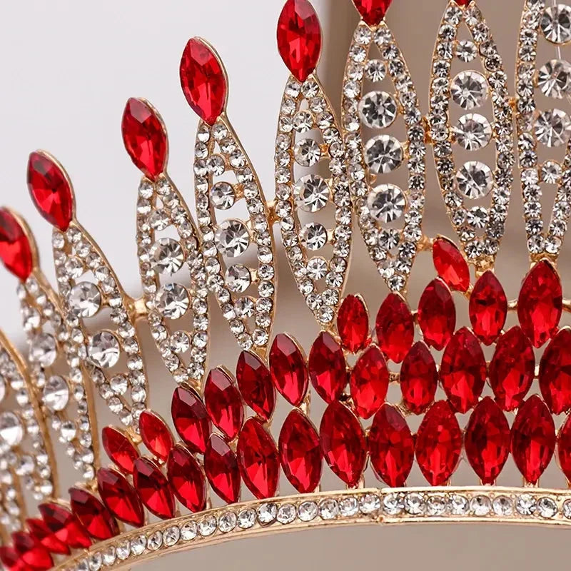 Kristallen tiara met strass-steentjes