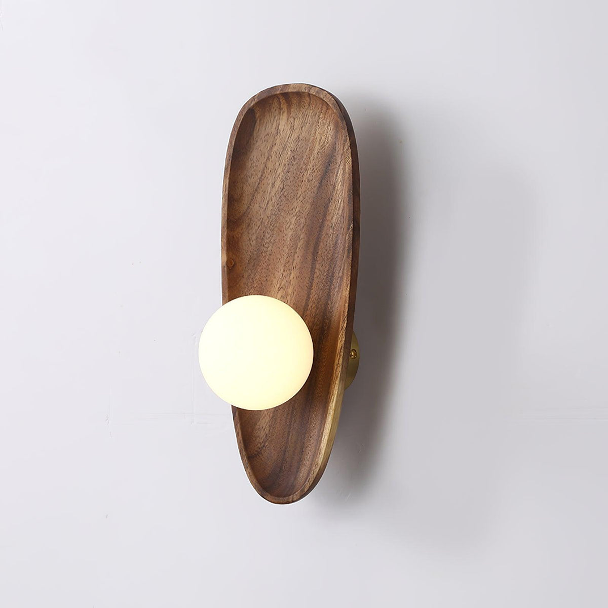 Noords minimalistische led-wandlamp met natuurhouten accent