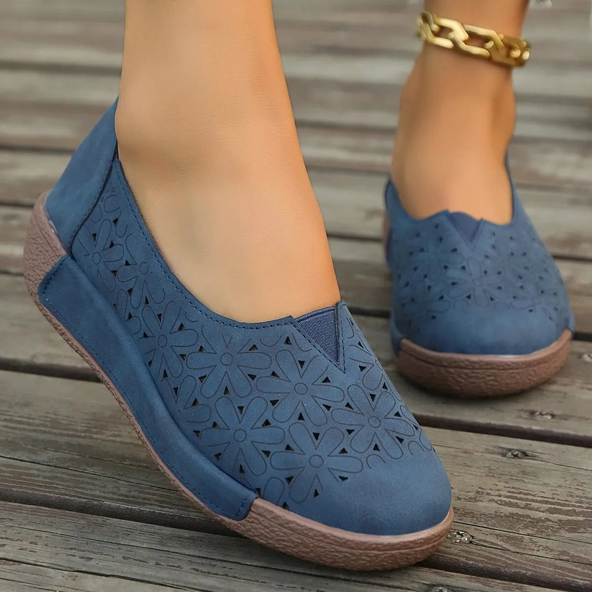 Orthopedische mocassins voor dames met leren bovenwerk en sleehakzool