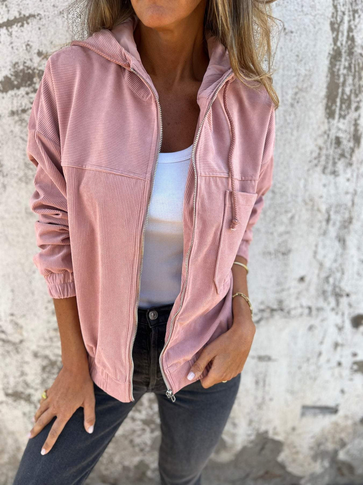 Casual damesjas met capuchon en ritssluiting – veelzijdig en comfortabel