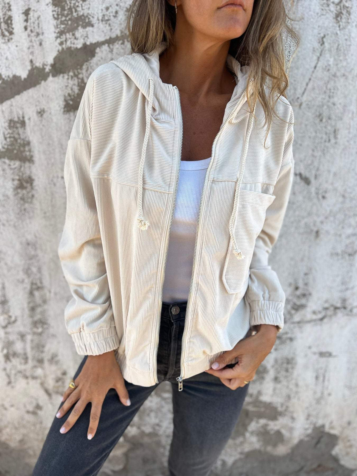 Casual damesjas met capuchon en ritssluiting – veelzijdig en comfortabel