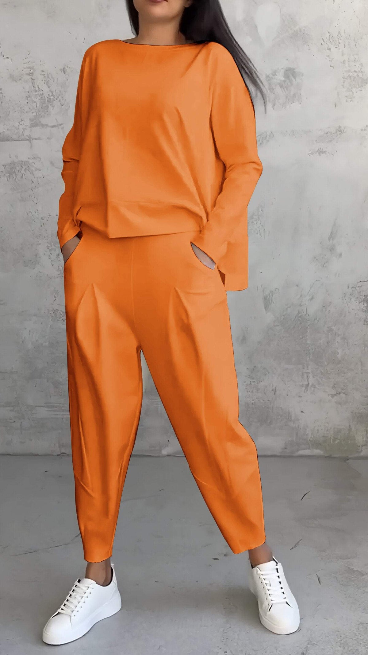 Casual zomerset voor dames met losvallende trui en taps toelopende broek