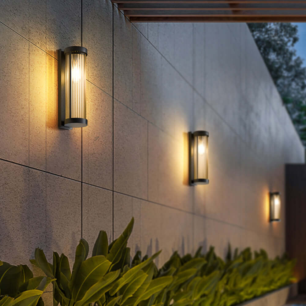 Cilindrische solarlamp voor buiten van metaal en glas