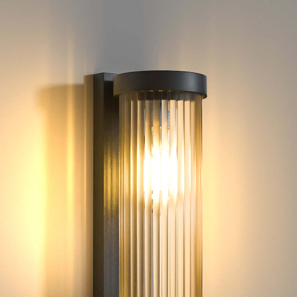Cilindrische solarlamp voor buiten van metaal en glas