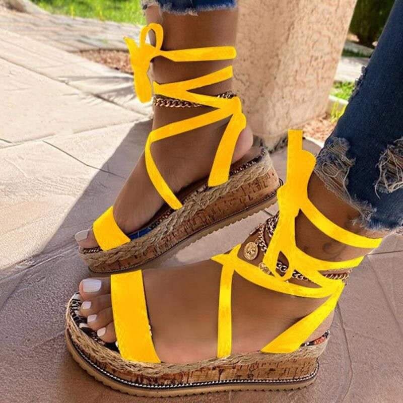 Dames espadrilles met sleehak, gekruiste bandjes en open teen