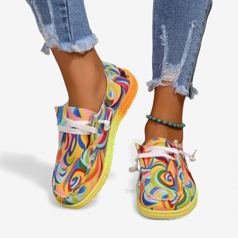Dames sneakers met opdruk en platte zool