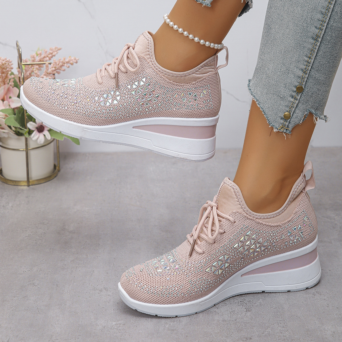 Damesneakers: Stijlvolle ademende wedgesneakers met fonkelende strass-steentjes