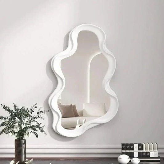 Decoratieve wandspiegel in wolkvorm voor in huis