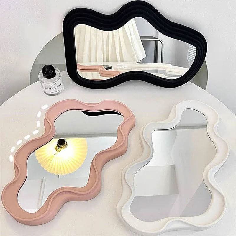 Decoratieve wandspiegel in wolkvorm voor in huis