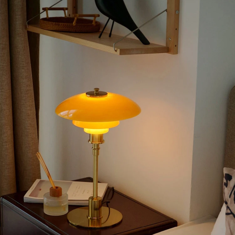 Deens design led-tafellamp