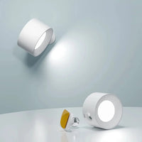 Draadloze oplaadbare wandlamp met zelfklevende bevestiging