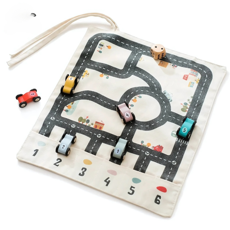 Draagbare autoracebaan-speelset voor kinderen met houten auto's