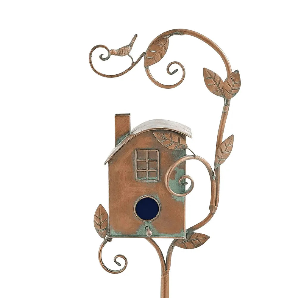 Elegant vogelhuisje op staaf voor tuin en terras