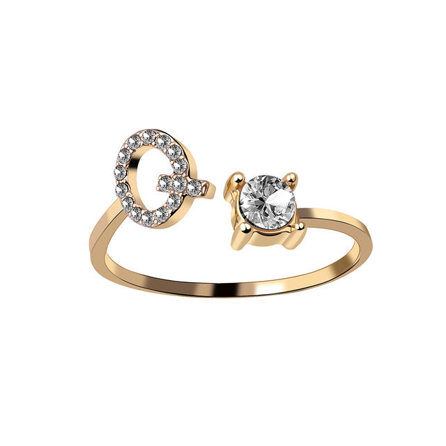 Elegante ring met initialen om herinneringen levend te houden