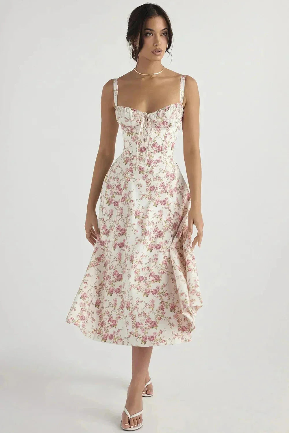 Elegante zomerjurk met bloemenprint