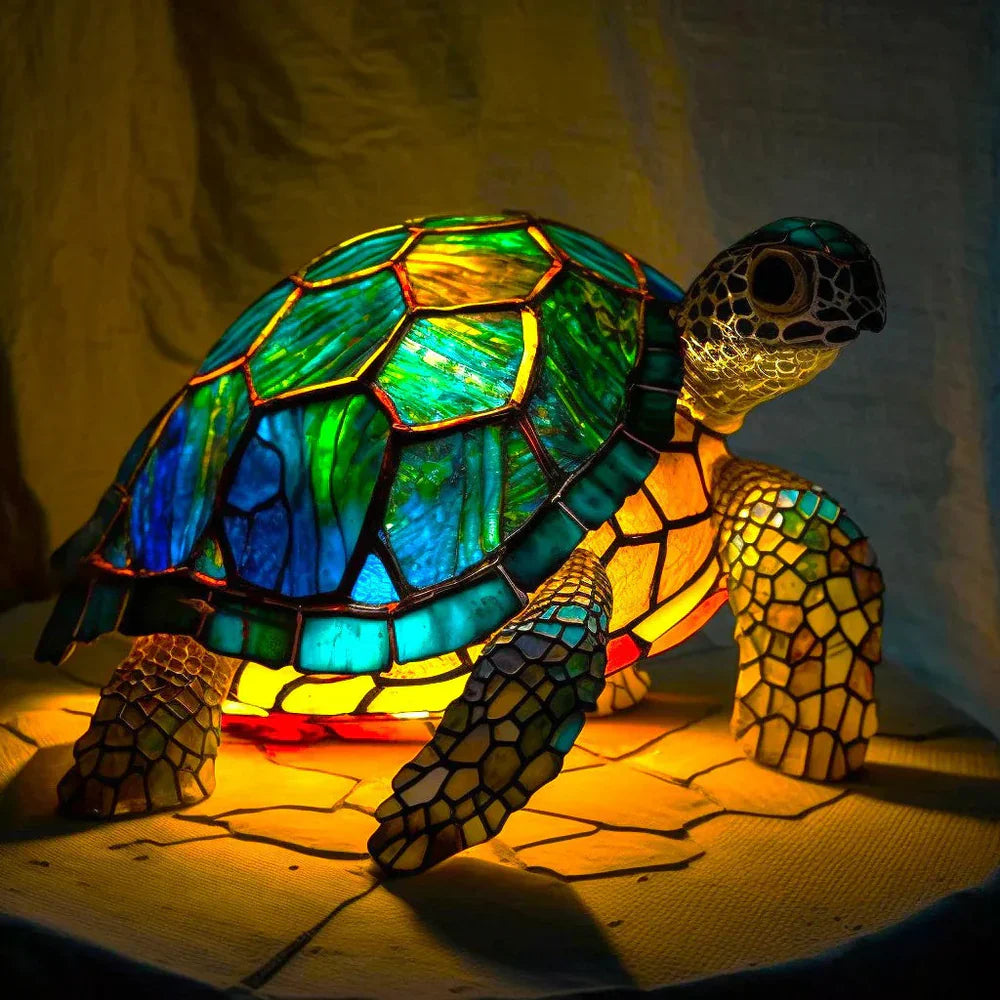 Glazen lamp met dierenmotieven en zacht licht