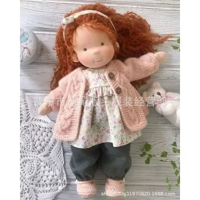 Handgemaakte pluche pop – Waldorf Emma speelgoed