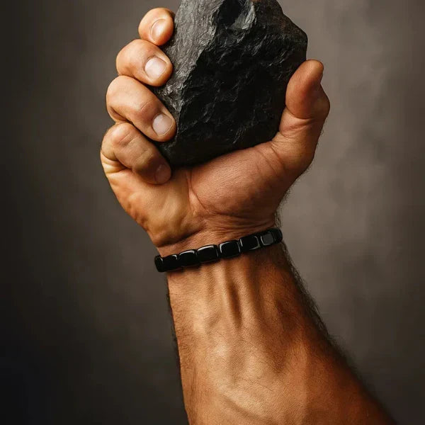 Hematiet armband voor heren – Elegant, sterk & stijlvolle energie