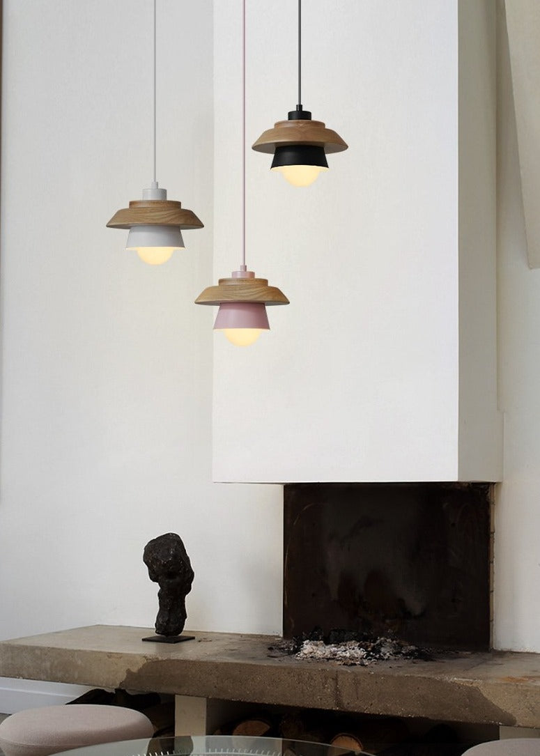 Houten hanglamp in Scandinavisch natuurlijk design