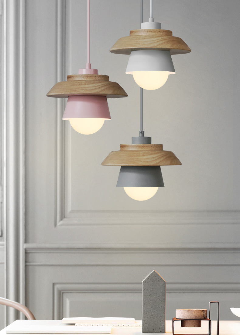 Houten hanglamp in Scandinavisch natuurlijk design
