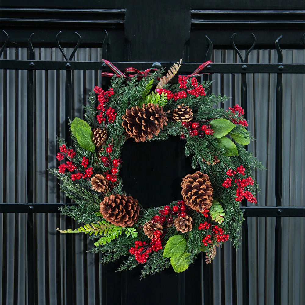 Kerstkransen met rode bessen