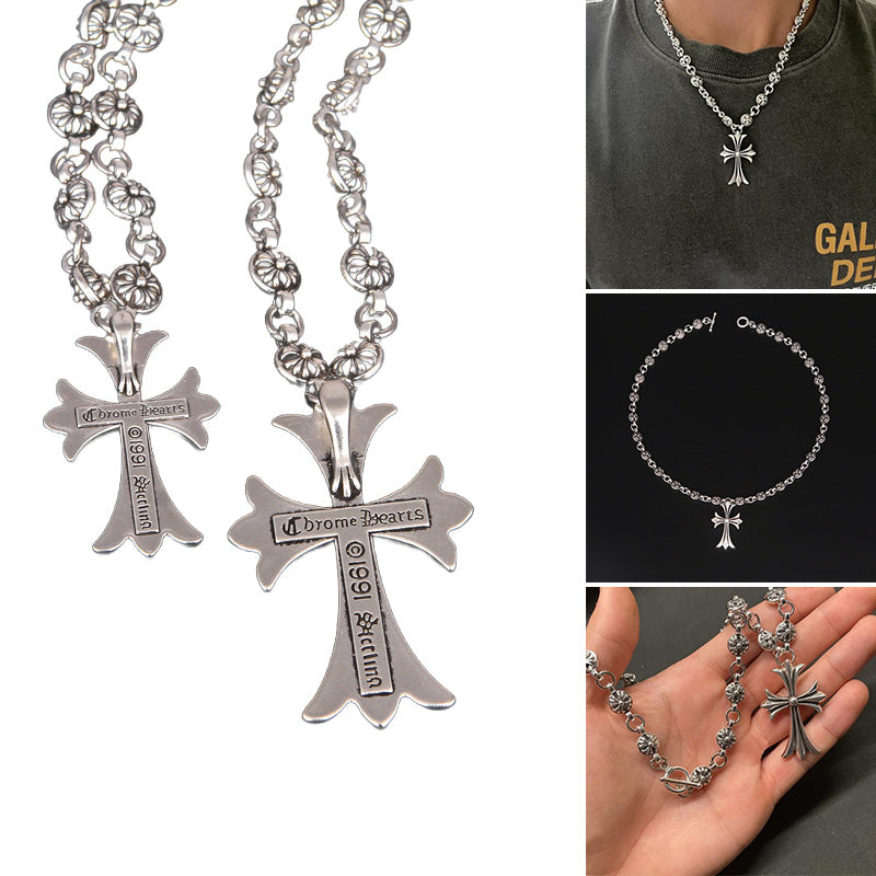 Ketting met decoratieve kruishanger in zilverkleur