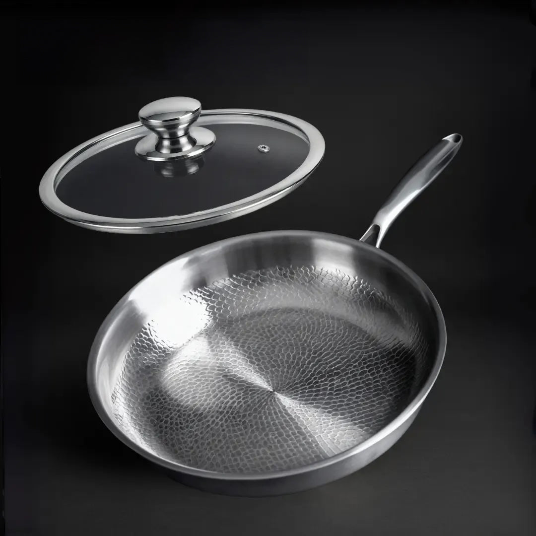 Koekenpan van puur titanium met gehamerde structuur – Natuurlijke antiaanbaklaag, Ongecoat, Geschikt voor inductie