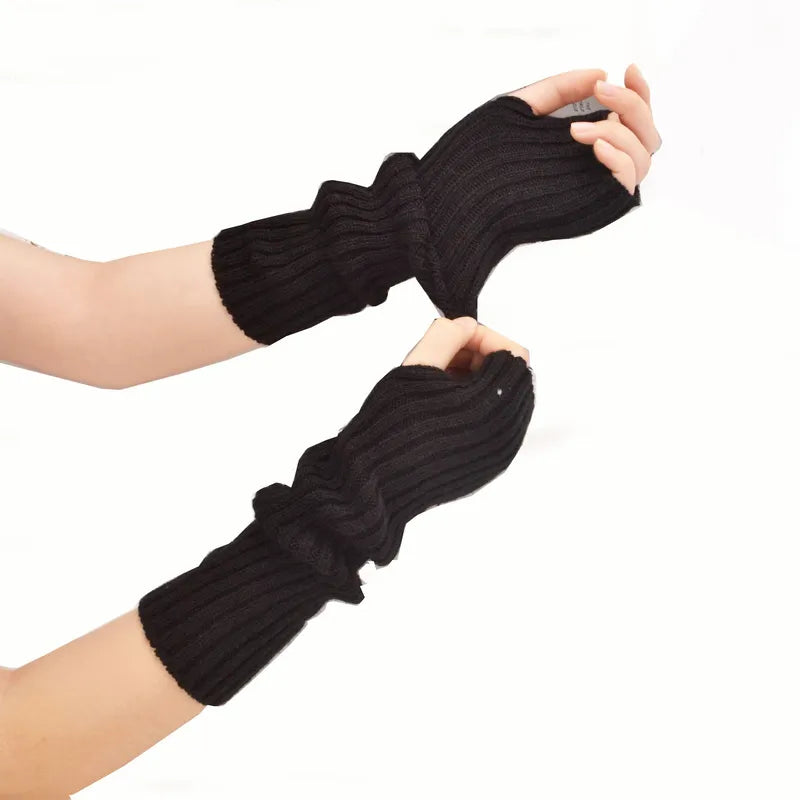 Lange gebreide vingerloze handschoenen