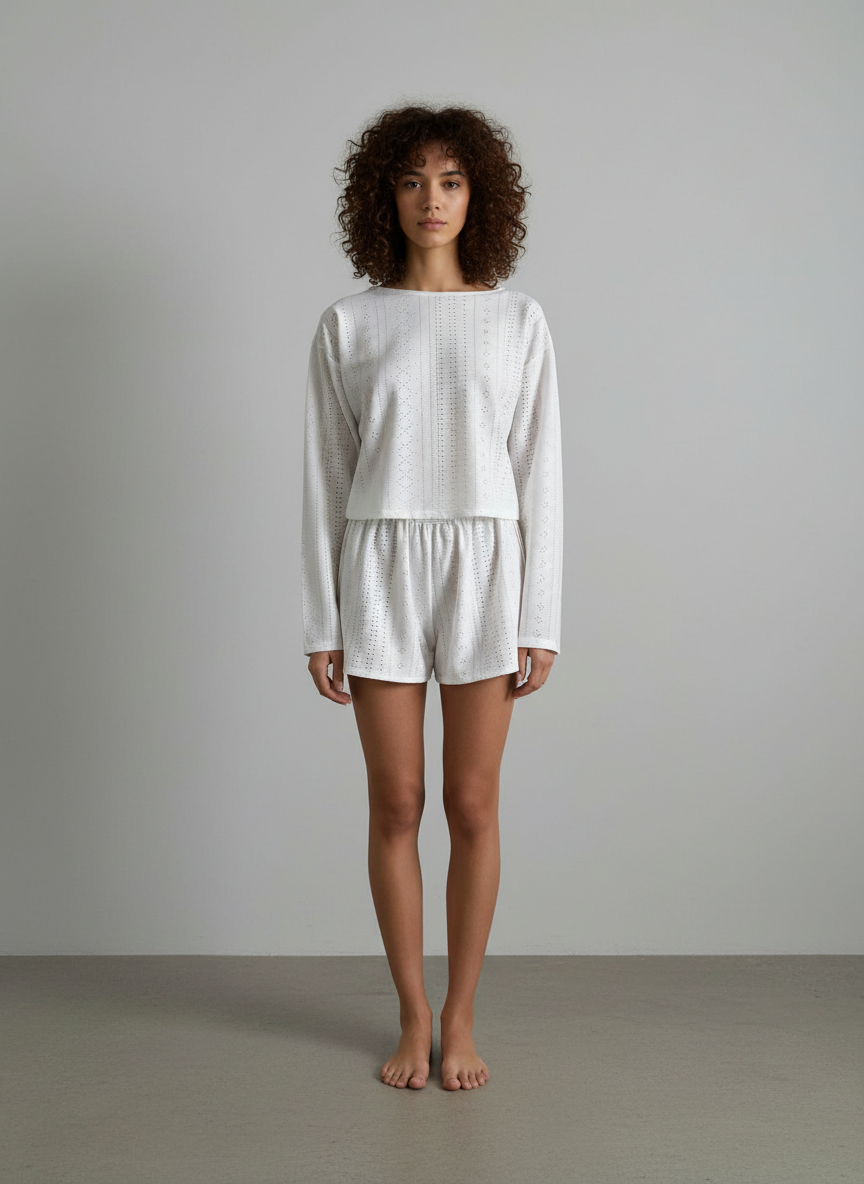 Luchtige dames set van top en shorts in een zacht en licht ontwerp