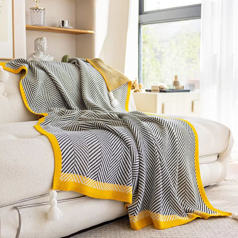 Luxe deken met gouden zigzagpatroon