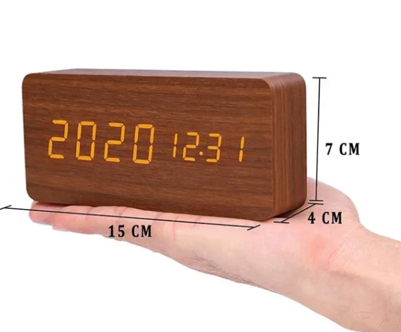 Minimalistische houten led-klok met stijl