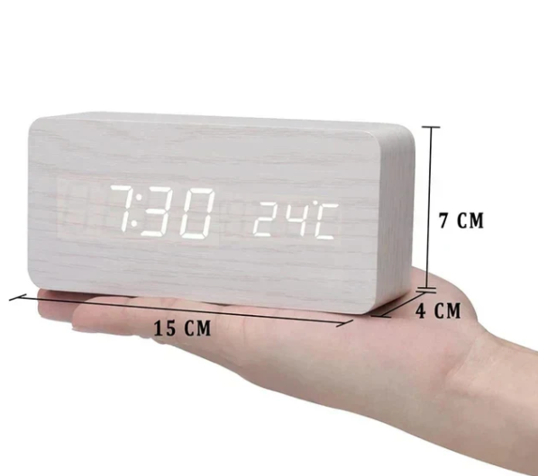 Minimalistische houten led-klok met stijl