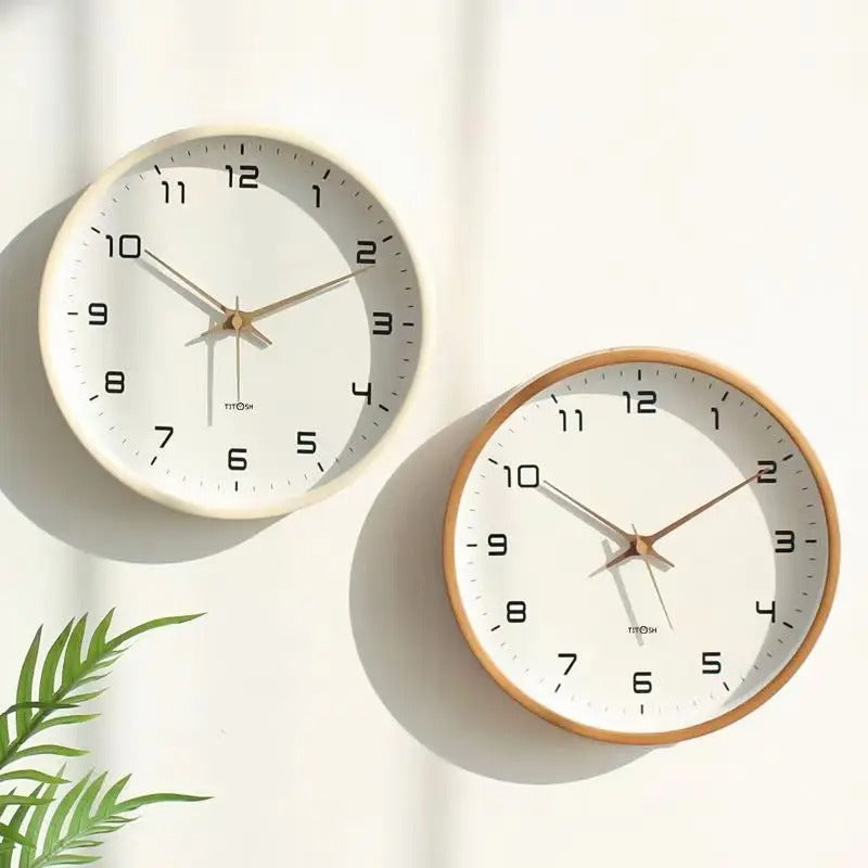 Minimalistische houten wandklok