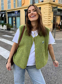 Modieus damesgilet met knopen
