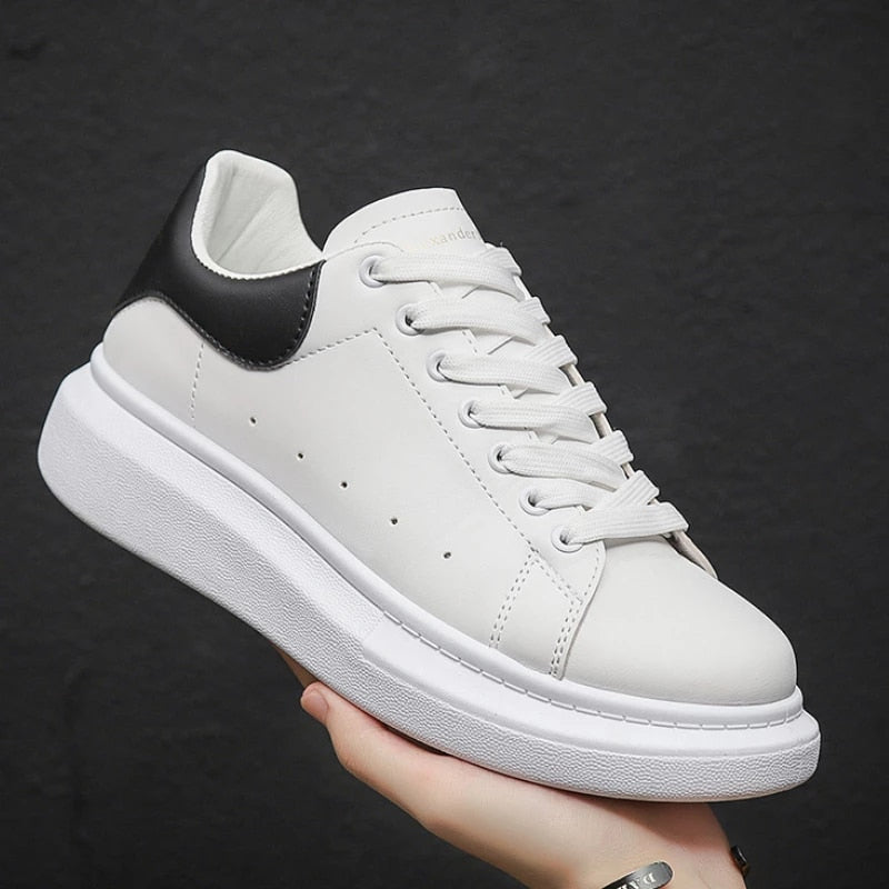 Modieuze zomersneakers met plateau en chunky zool