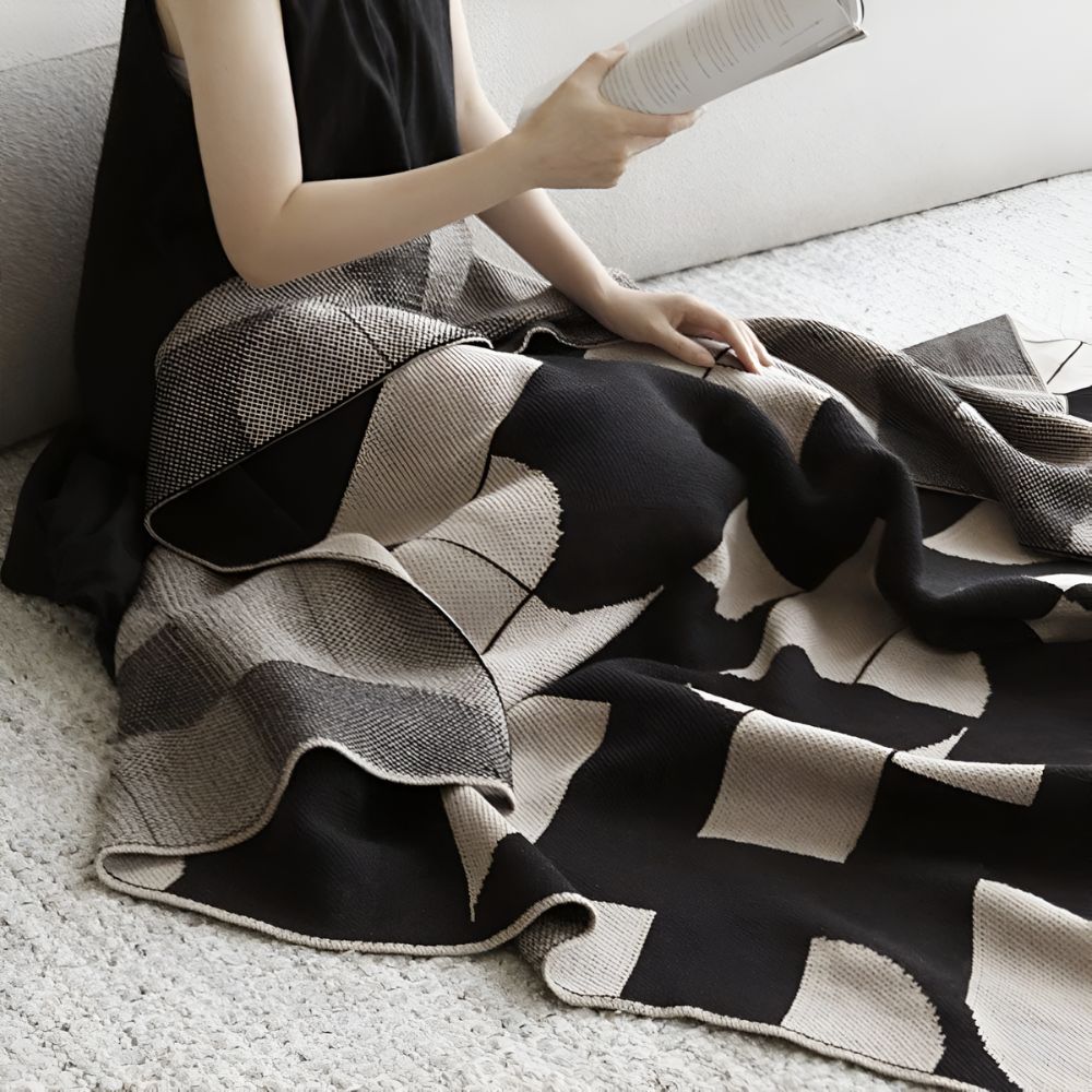 Monochroom geometrisch woondeken