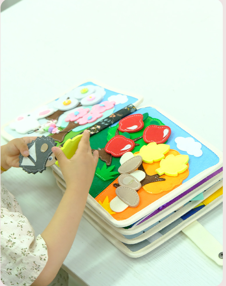 Montessori Stoffen Activiteitenboek