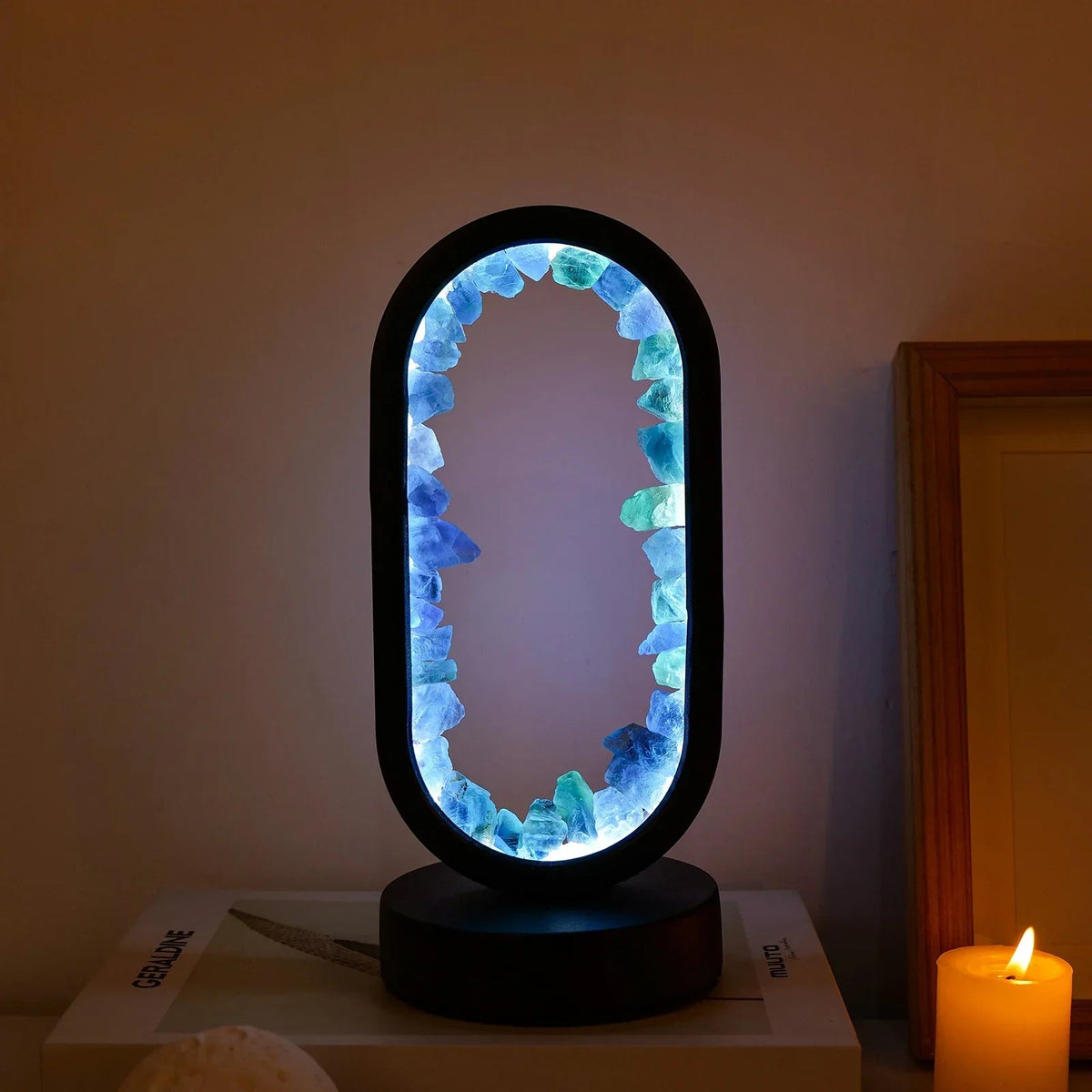 Natuurlijke amethist kristallamp – ontspannende gloed voor slaapkamer en meditatie