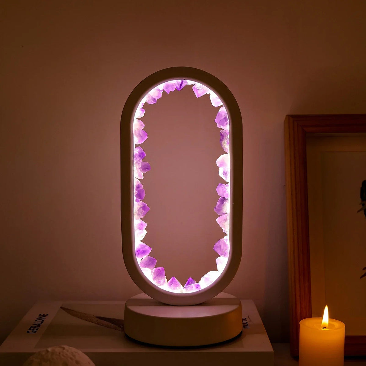 Natuurlijke amethist kristallamp – ontspannende gloed voor slaapkamer en meditatie