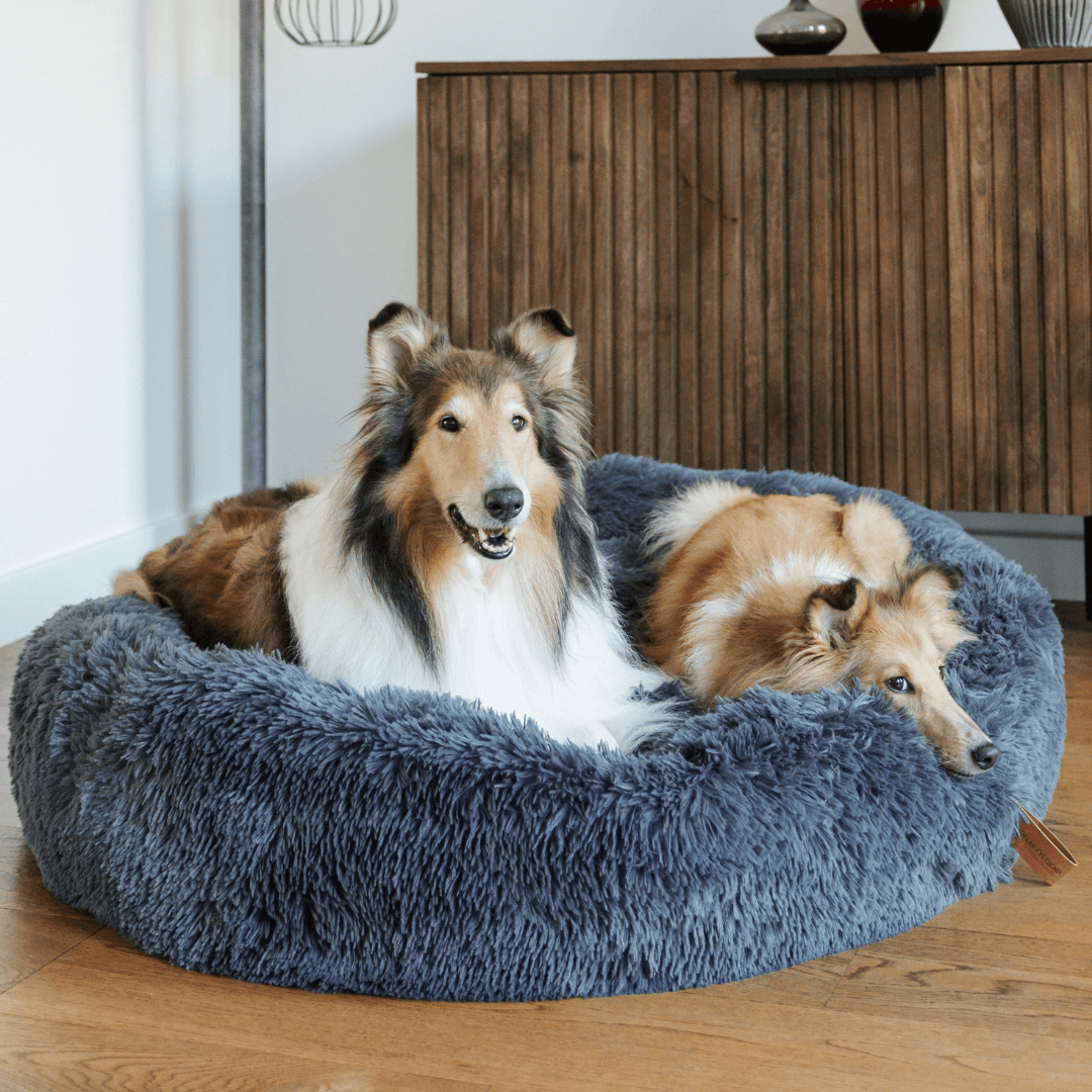 Pluizige angstverminderende donut hondenmand voor alle honden