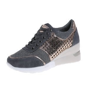 Sneakers met sleehak