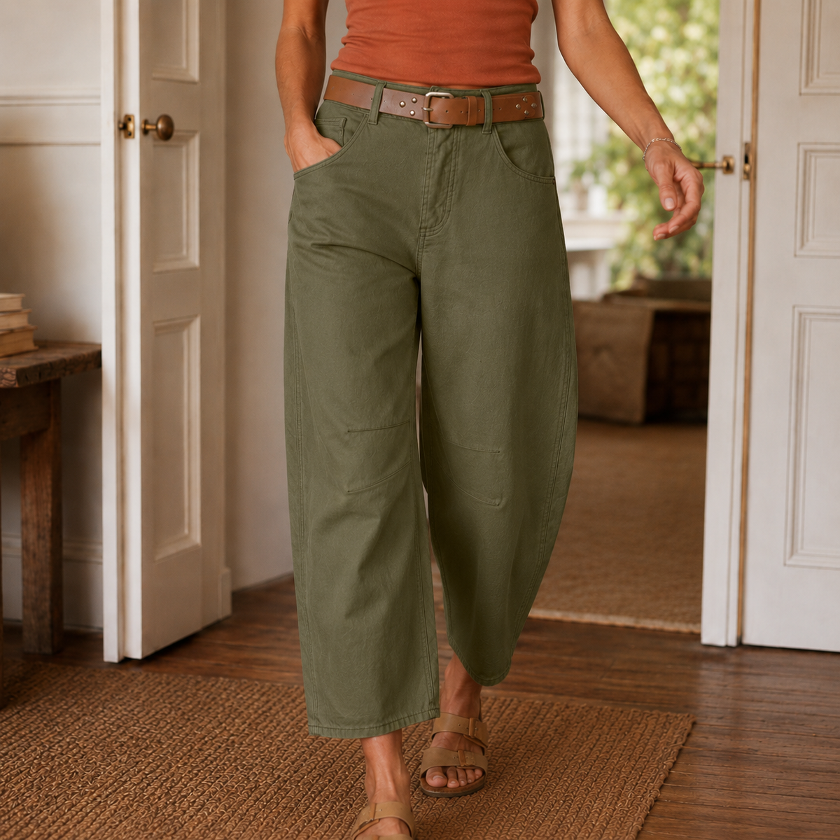 Verkorte rechte broek met stikseldetails