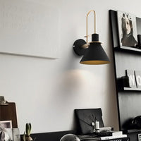 Wandlamp Mono | Postmoderne metalen wandlamp van Marco Bellini