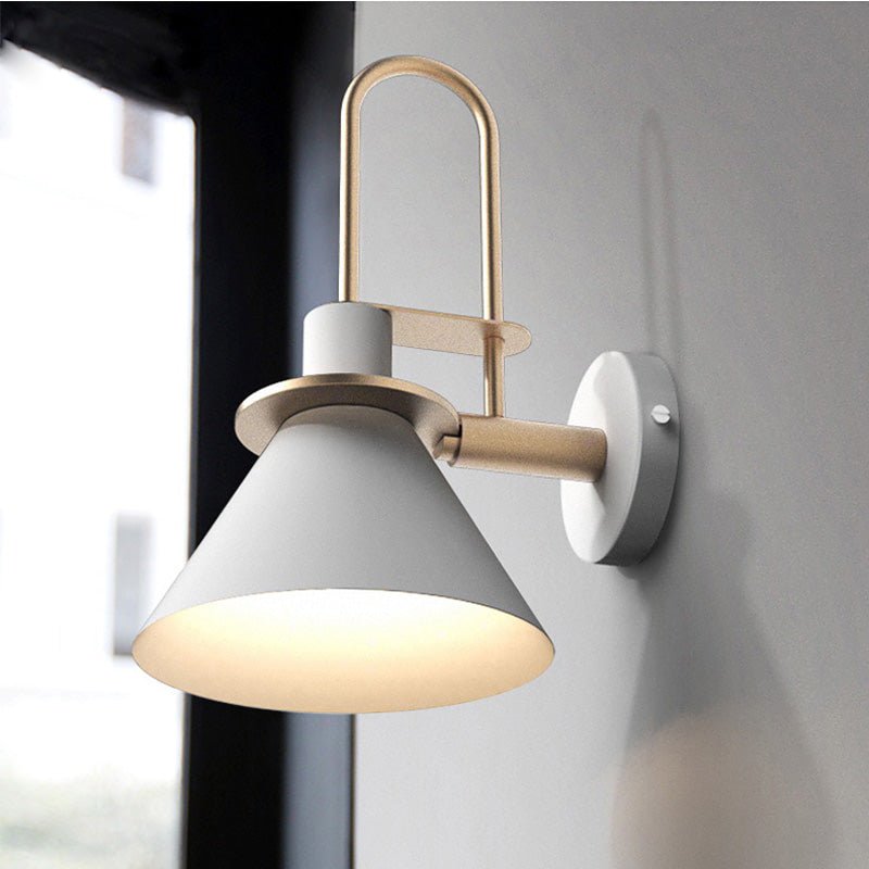Wandlamp Mono | Postmoderne metalen wandlamp van Marco Bellini