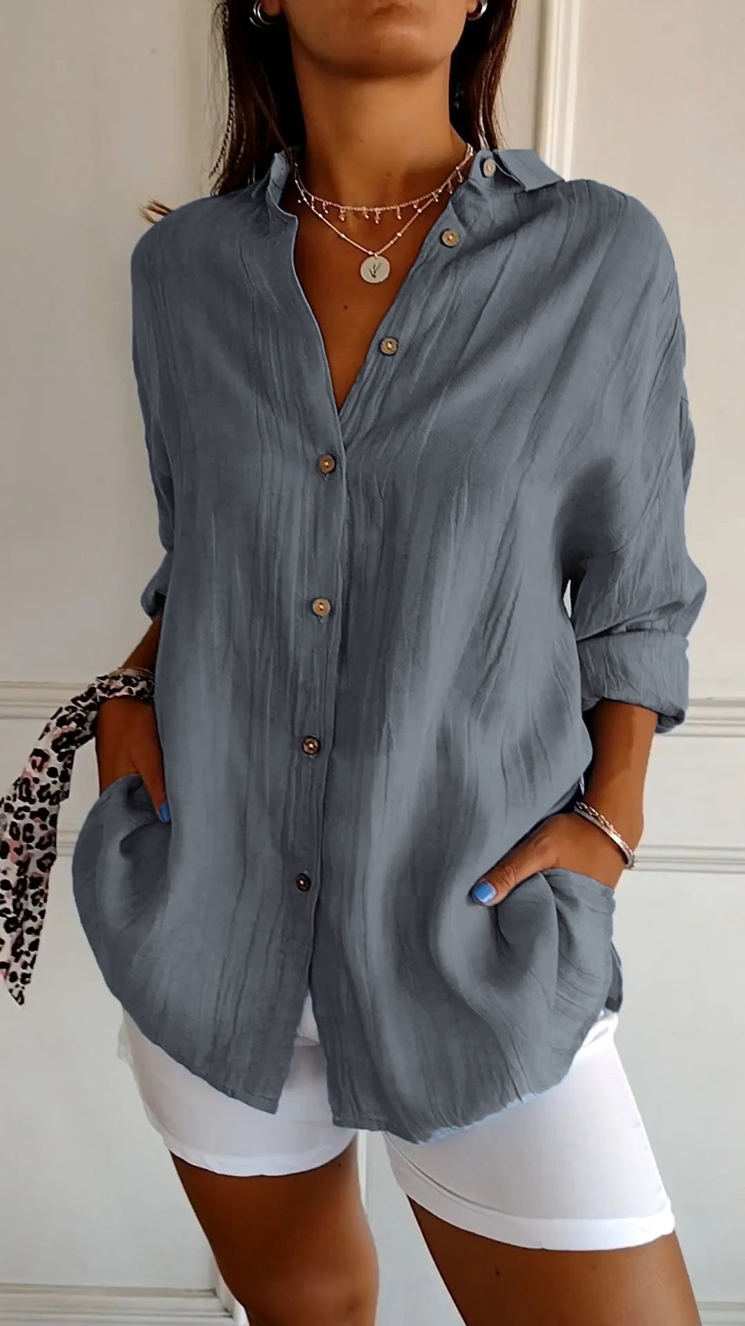 Zomerblouse met lange mouwen voor dames – Luchtige linnen-zijdemix met plooien en Scandinavische kustelegantie