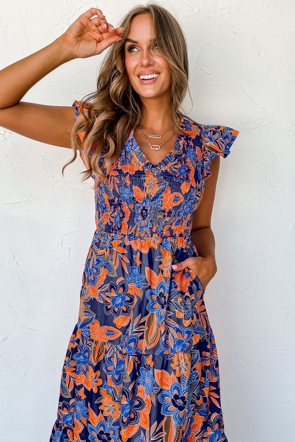 Zomerse maxi-jurk voor dames met smockwerk en bloemenprint